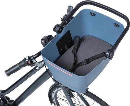 Basil fietsmand met of zonder overkapping geschikt voor e bike bevestiging aan het stuur
